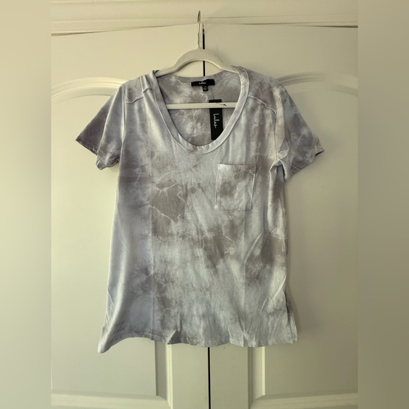 Lulus Tops - Lulu's Gray and White Short Sleeve T-Shirt